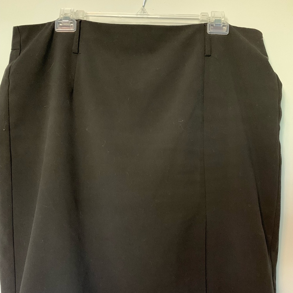 Roz & Ali black skirt